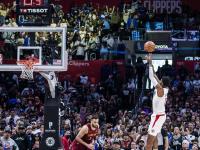 开云体育在线-雄鹿绝杀马刺，乔治高光表现