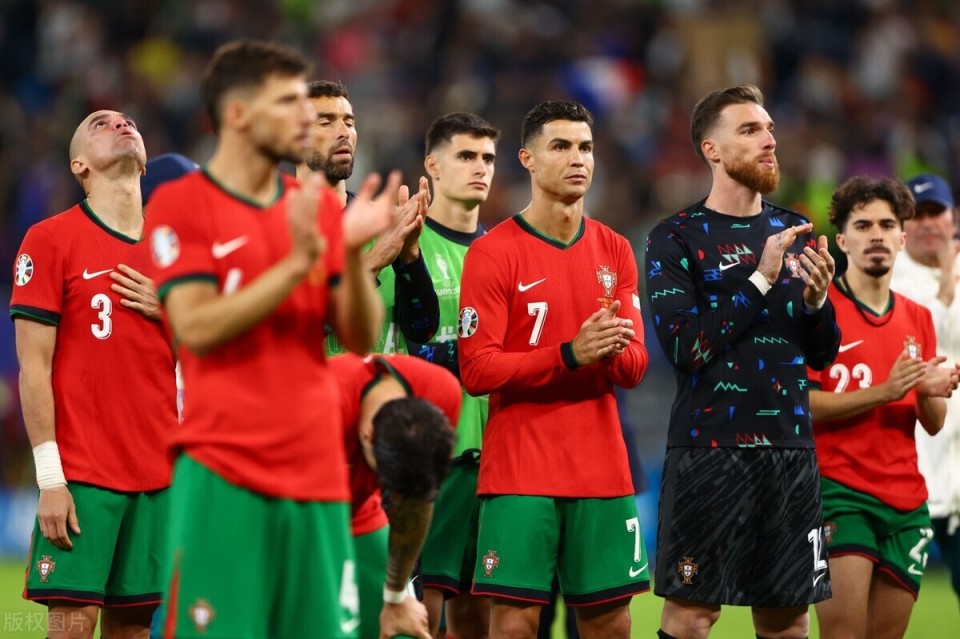 包含意大利惜败荷兰，巴西将迎战阿根廷的词条