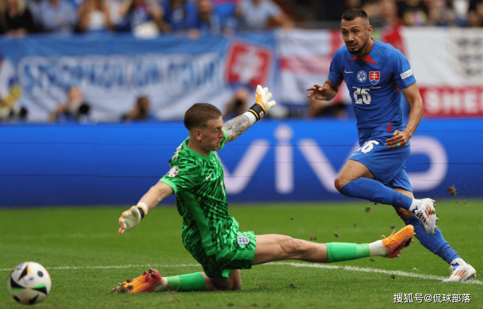 斯洛伐克国家队遇强手，艰难晋级比赛