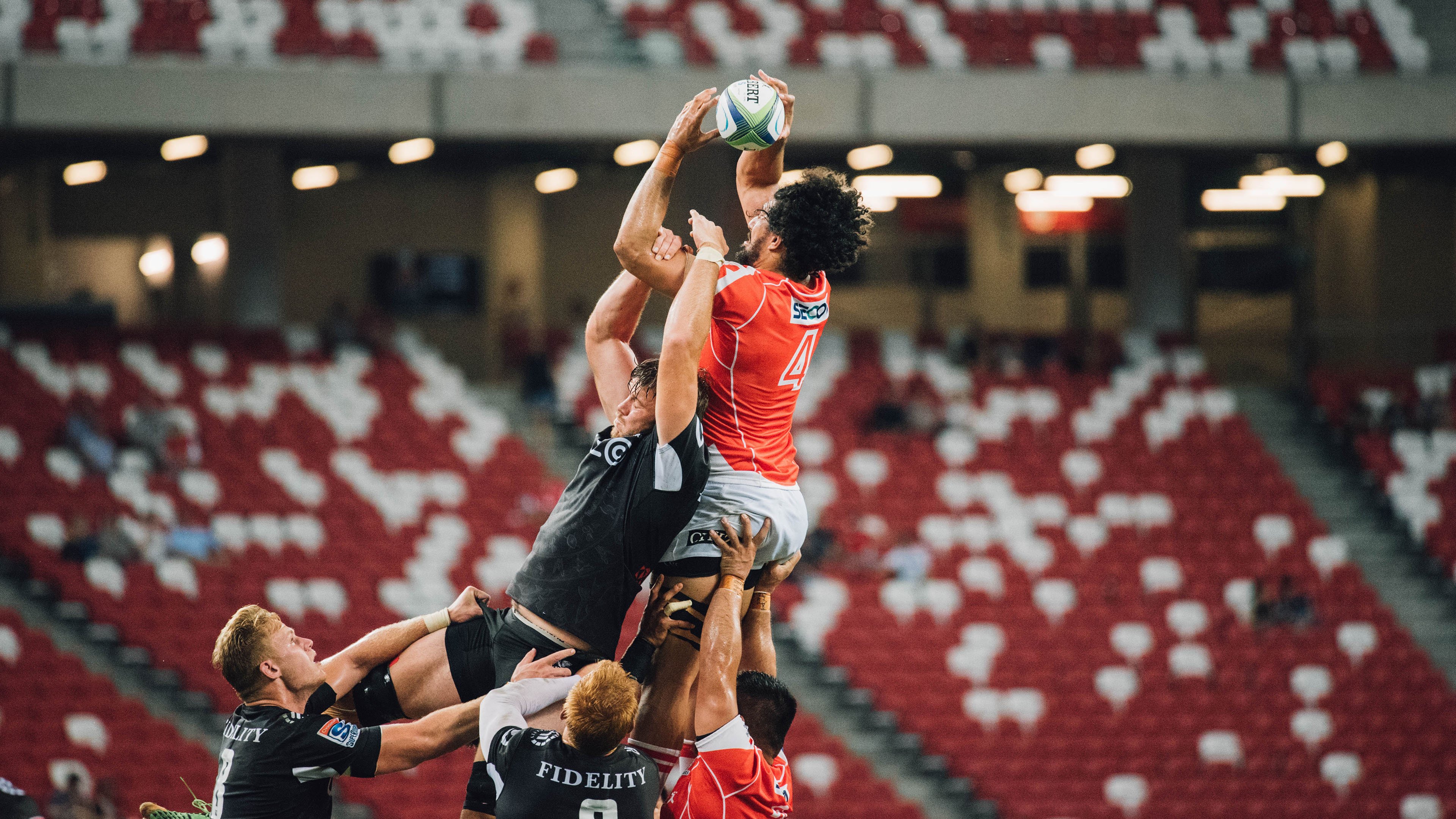 西亚卡姆爆发,深圳队稳稳拿下开拓者