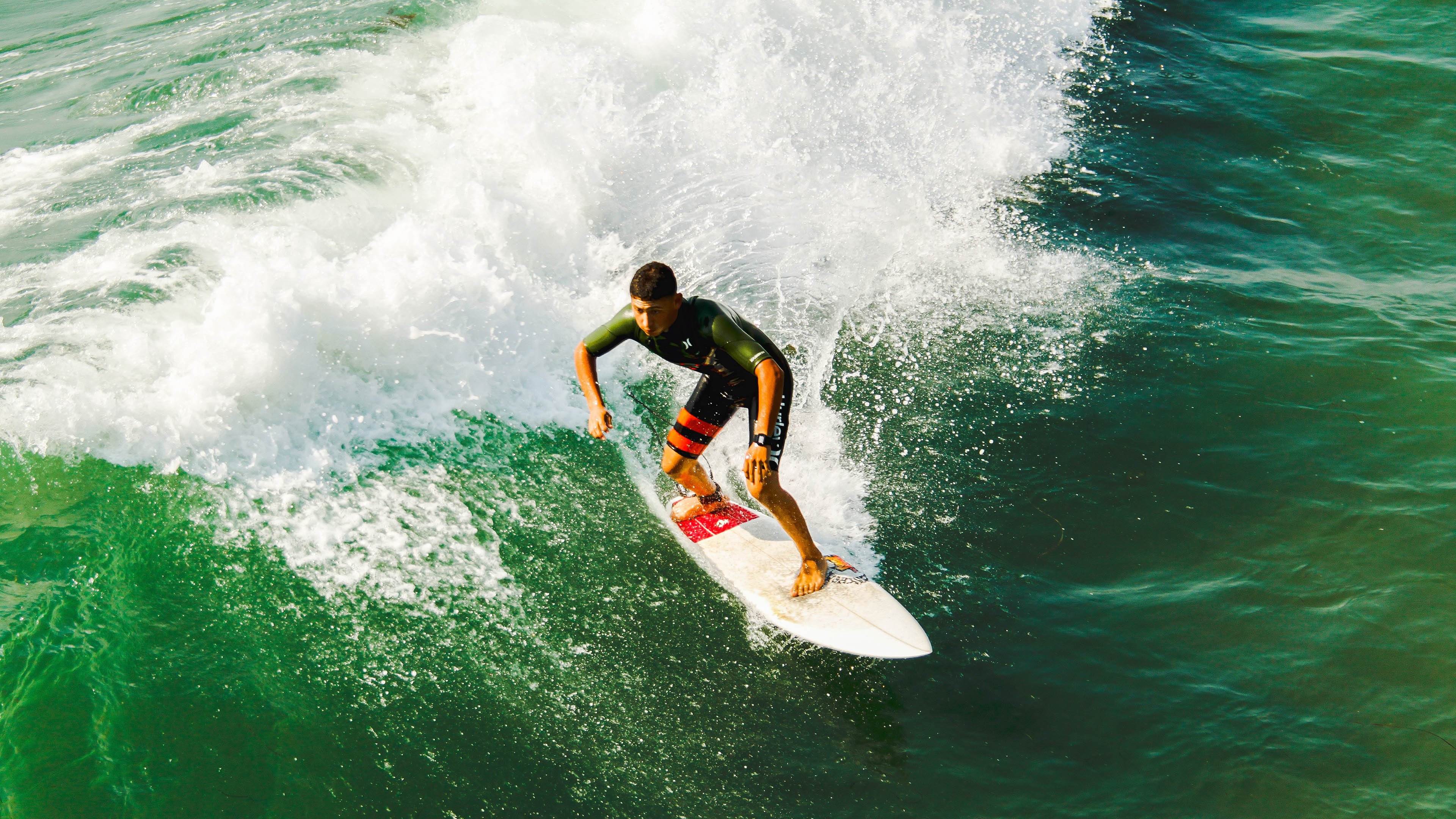 雷霆强压爵士,恩比德带动全队节奏,现代篮球的攻防博弈