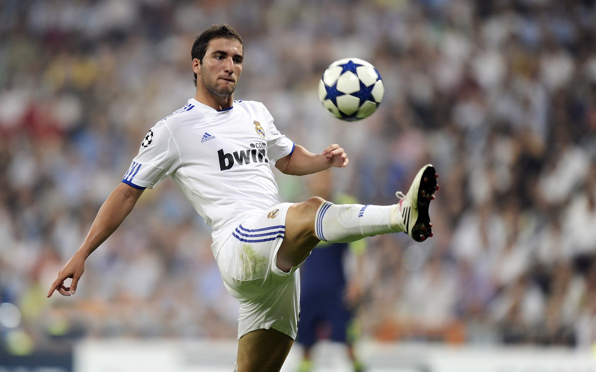 哥斯达黎加火力压制德国，维尼修斯成为关键先生—一场颠覆预期的战术博弈